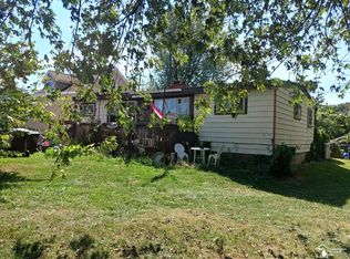 3376 Navarre Blvd, Monroe, MI 48162