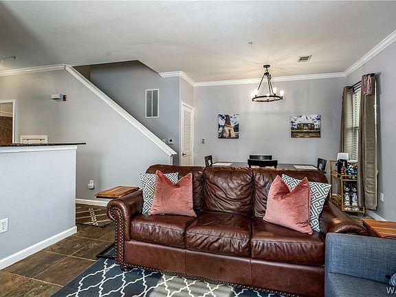 4th image of 600 13th St Unit 1011
