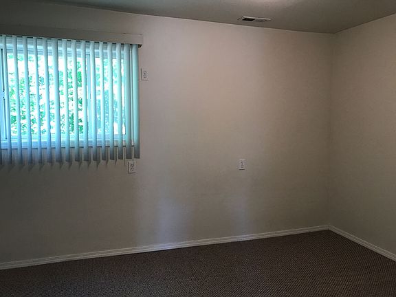 4th image of 7011 N Market St #7015