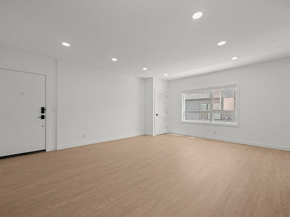 4061 Lafayette Pl #6