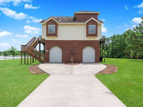 3rd image of 3210 Blue Lake Dr