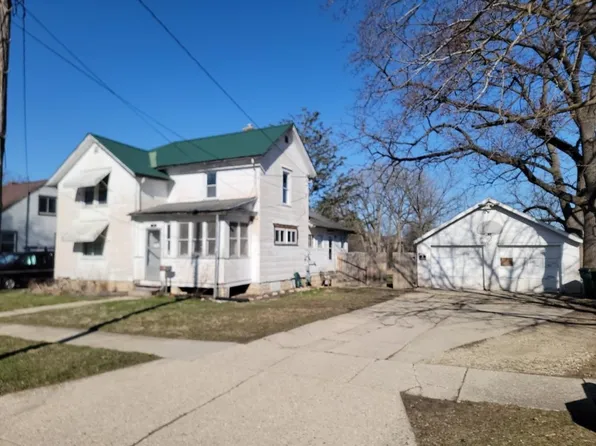 13 Garfield St, Edgerton, WI 53534