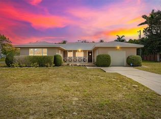 7549 Westmoreland Dr, Sarasota, FL 34243