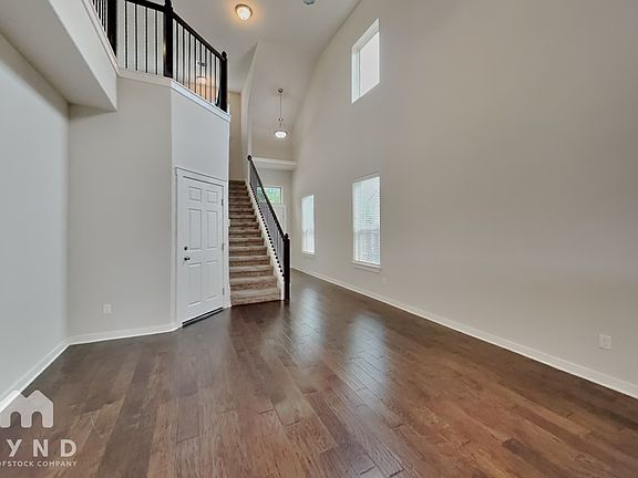 3rd image of 16304 Travesia Way