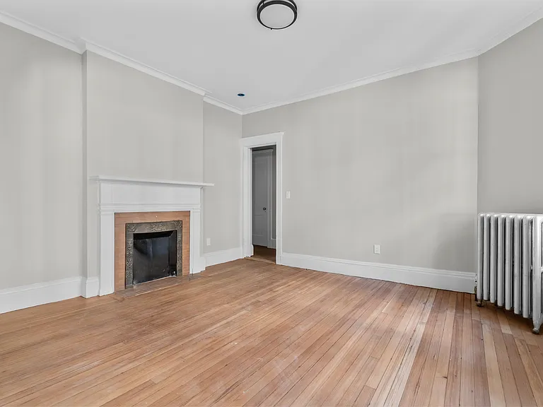 6 Washington Ave #3 — Photo 3
