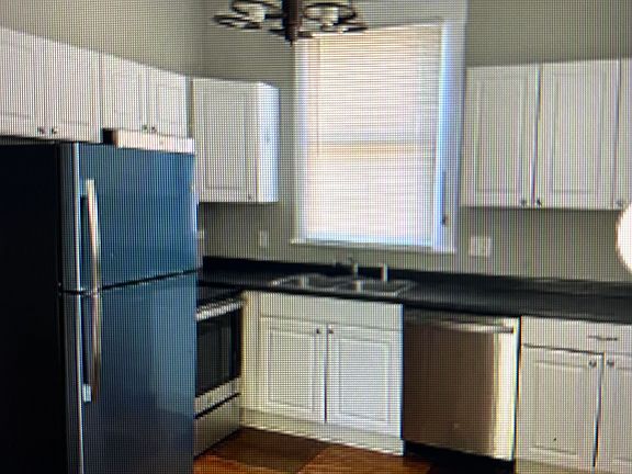5th image of 14 E 39th St #B