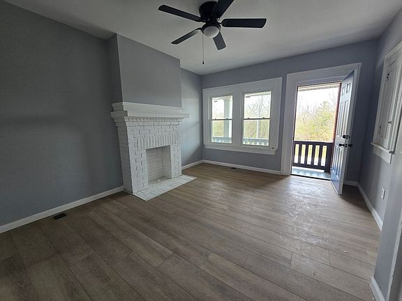 3rd image of 1501 Riverside Dr