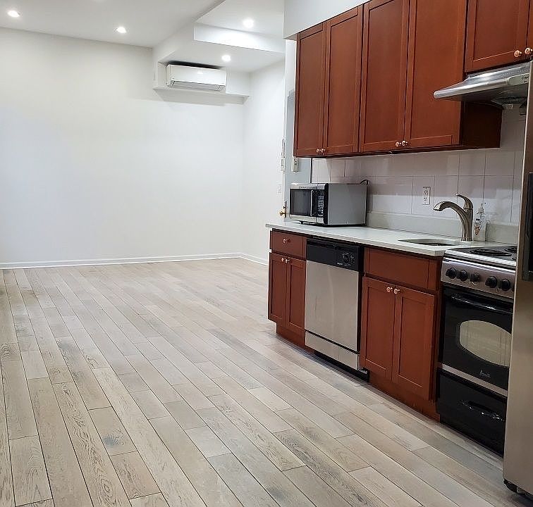 1st image of 401 E 57th St Floor 2