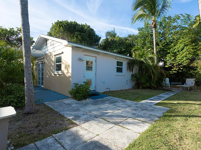 245 Cortez Rd — Photo 26
