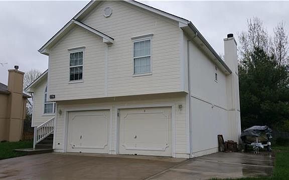 2nd image of 857 Woodland Dr