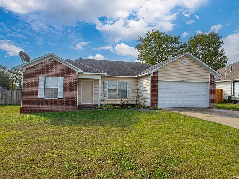17 Azalea Dr — Photo 2