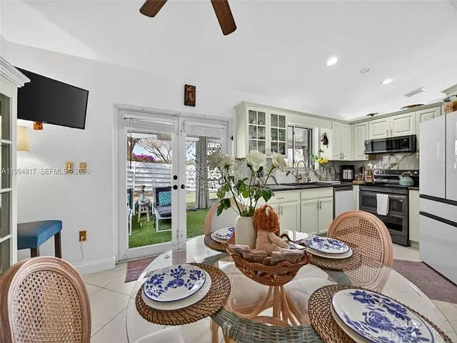 14610 SW 145th Pl — Photo 4