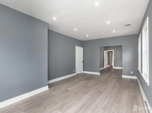 324 Harper Pl Floor 2, Highland Park, NJ 08904