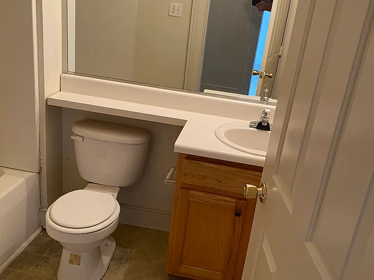 729 W Marshall St #A — Photo 11