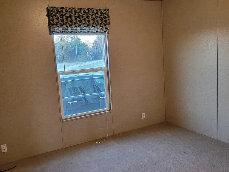 1054 Country Ct — Photo 11