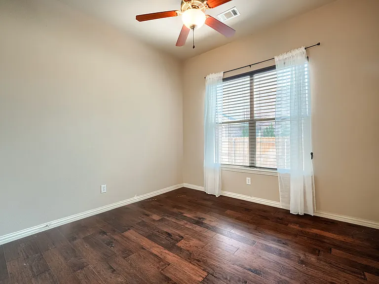 12372 Payne St — Photo 10