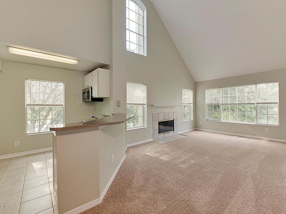 5th image of 13700 Richmond Park Dr N APT 509