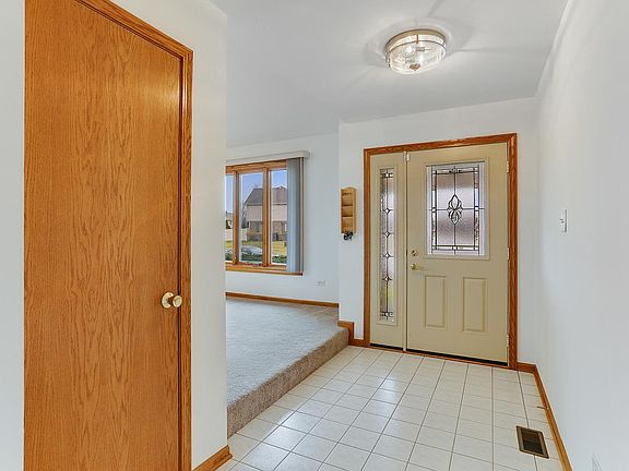 2nd image of 17025 Olcott Ave