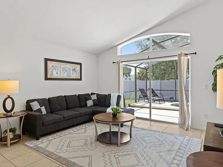 Dharma Cir — Photo 12