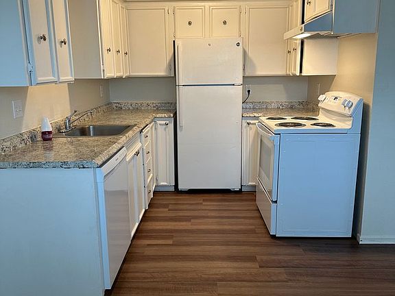 5th image of 1000 & 1030 Del Sol Pl #1030