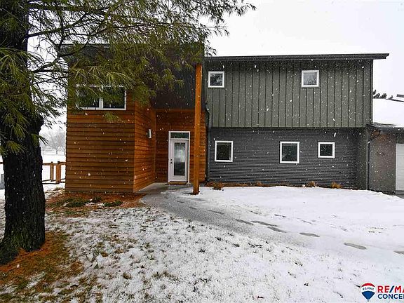 5th image of 5339 Roose St