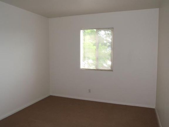 2nd image of 1404 Toole Ave APT 7