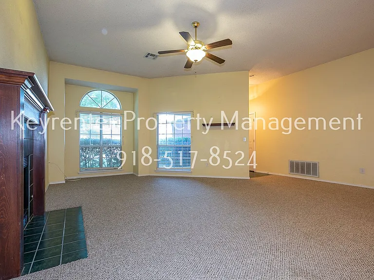 9638 S 90th East Ave — Photo 5