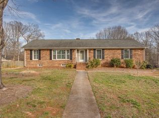 545 Drumheller Rd, Clemmons, NC 27012