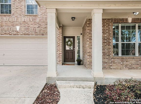 3rd image of 26410 Walden Oak