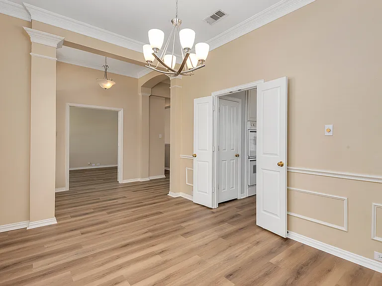 1404 Ranch Hill Dr — Photo 8