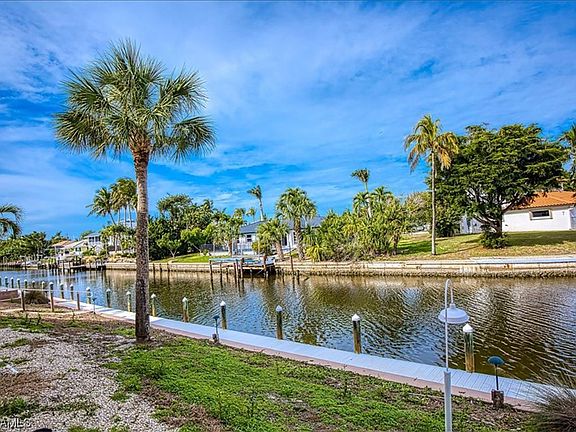 2nd image of 805 E Gulf Dr Unit 3C