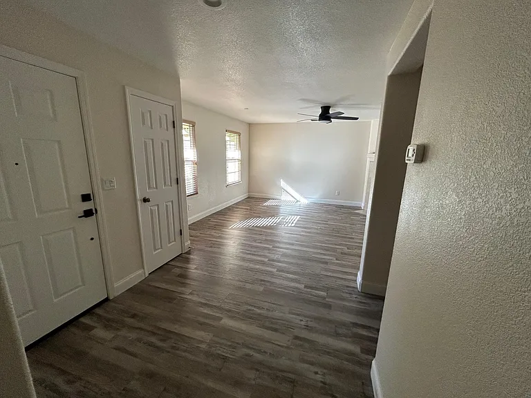 742 Stonehaven Loop — Photo 18