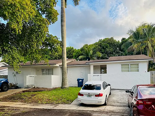 20450 SW 92nd Pl #20452 Photo 1