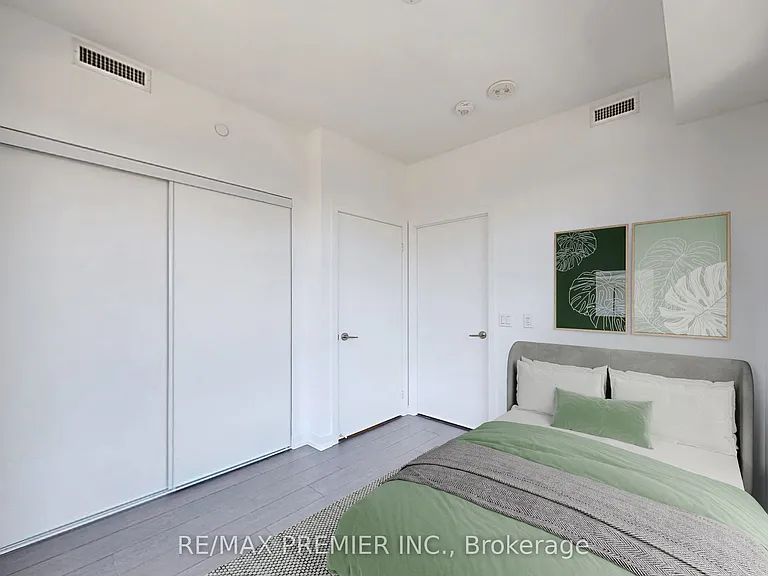 2020 Bathurst St #1116 — Photo 28