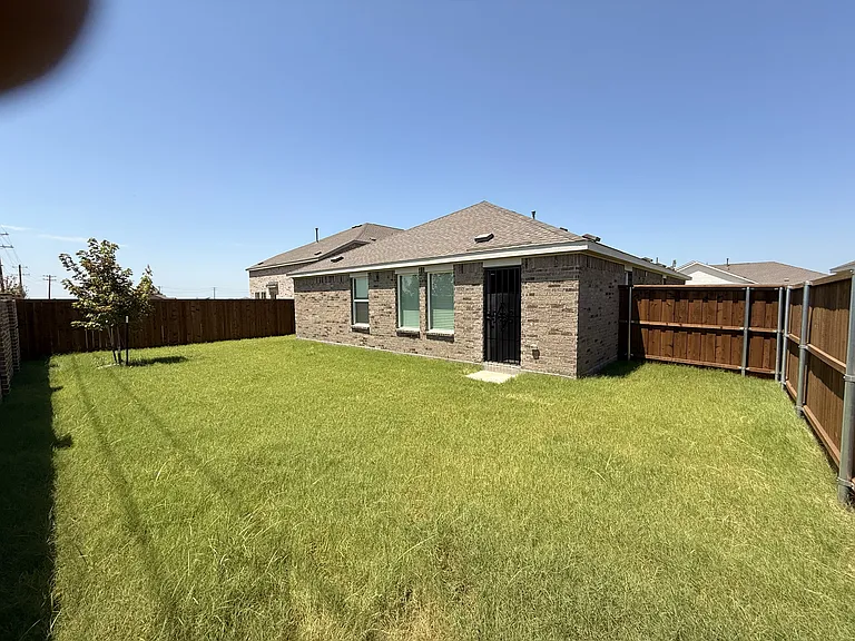7808 Marion Downs Trl — Photo 18