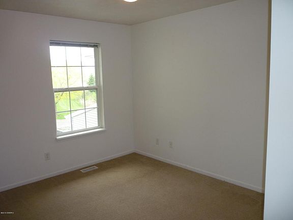 3rd image of 5451 Rivertown Cir SW