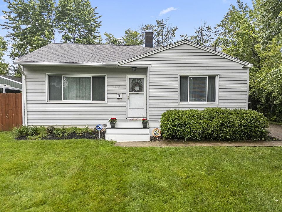 1st image of 2235 Belcher Dr
