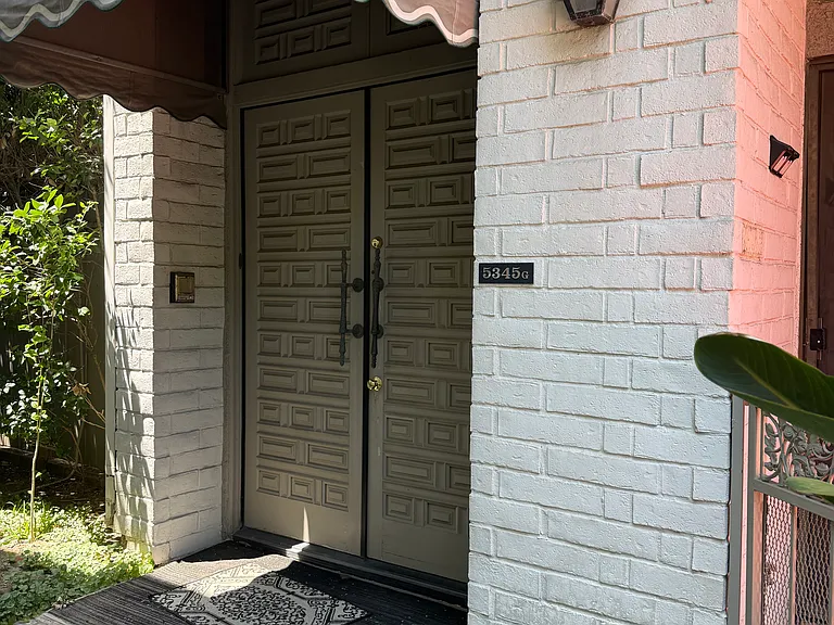 5345 White Oak Ave #G — Photo 32