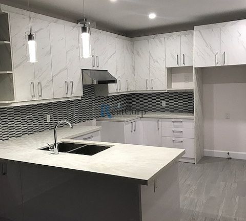 3rd image of 2636 Sheffield Blvd