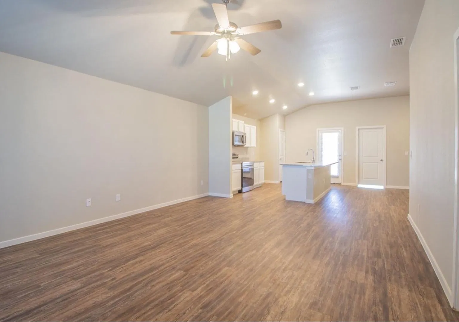 Come See, Whats Available On Kirksey! — Photo 2