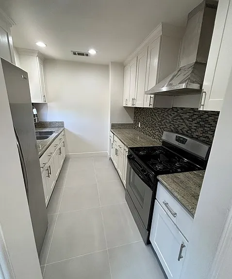 3117 Ivar Ave — Photo 10