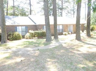 1215 E University St, Magnolia, AR 71753