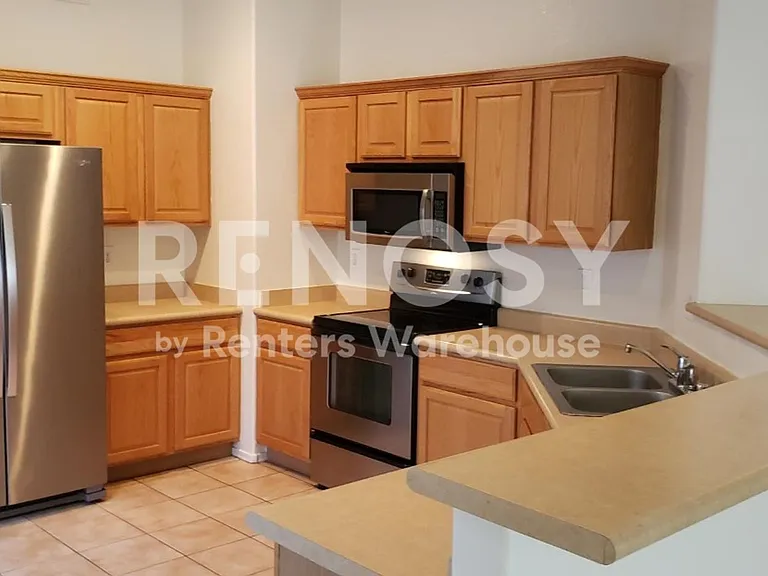 3113 N 130th Ave — Photo 4