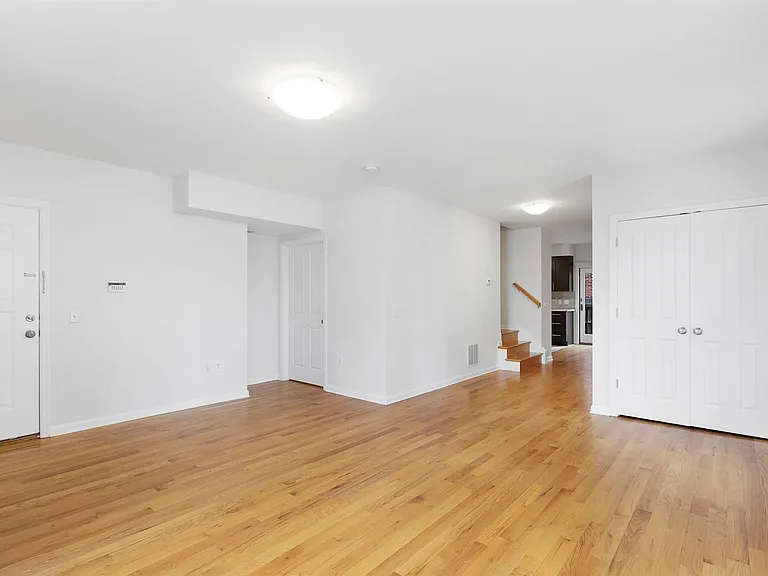 24-1 Ash St #1 — Photo 7