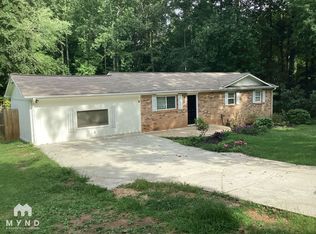 8684 Chestnut Ln, Lithia Springs, GA 30122
