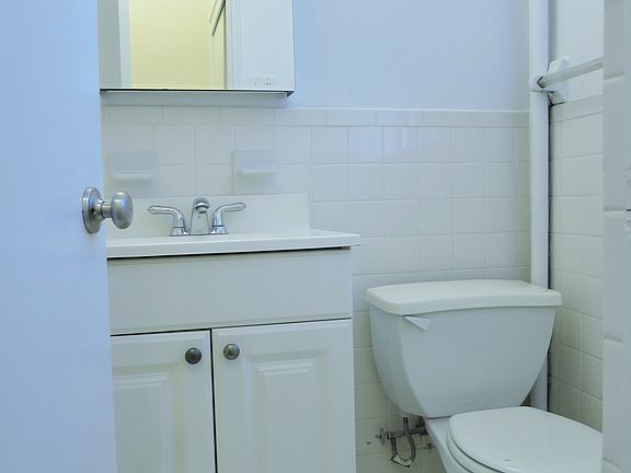 4th image of 490 E 74th St APT 6C