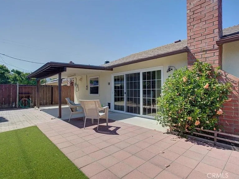 spacious backyard to wind down after work or to garden