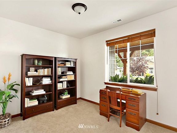 4th image of 182 Twin Brooks Dr