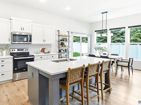 5th image of 3805 S 192nd Ave