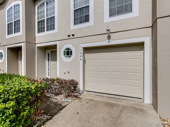 3rd image of 11844 Lake Bend Cir